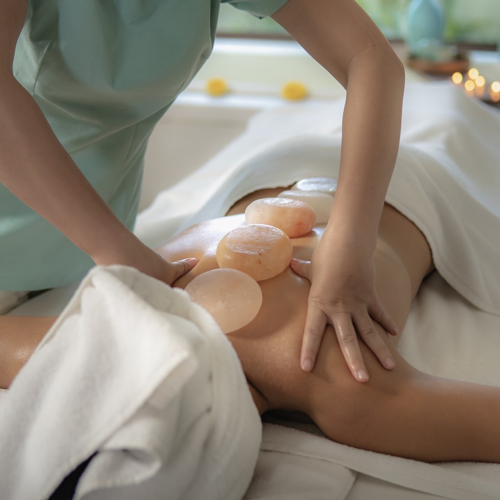 Nghỉ dưỡng chăm s&oacute;c sức khỏe với c&aacute;c g&oacute;i trị liệu, spa... ng&agrave;y c&agrave;ng được du kh&aacute;ch ưa chuộng. Ảnh: Fusion
