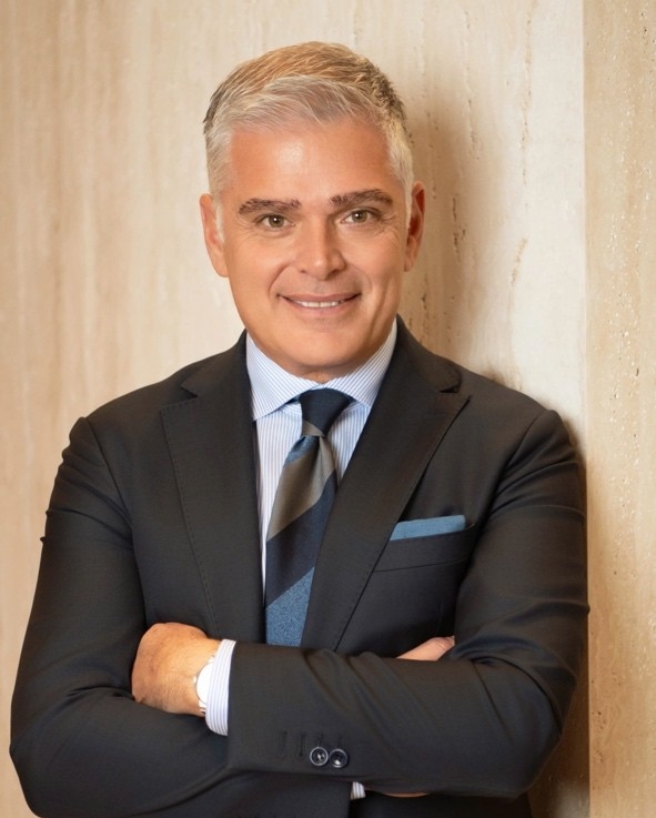 CEO to&agrave;n cầu của Fairmont Hotels & Resorts, &ocirc;ng Omer Acar. Ảnh: Fairmont