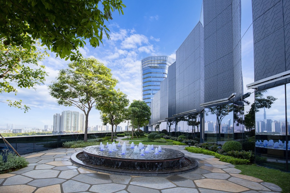 Khu&ocirc;n vi&ecirc;n Sky Garden rộng hơn 1.000 m2, gồm ba khu vực tổ chức sự kiện ngo&agrave;i trời. Ảnh: Thiskyhall Sala