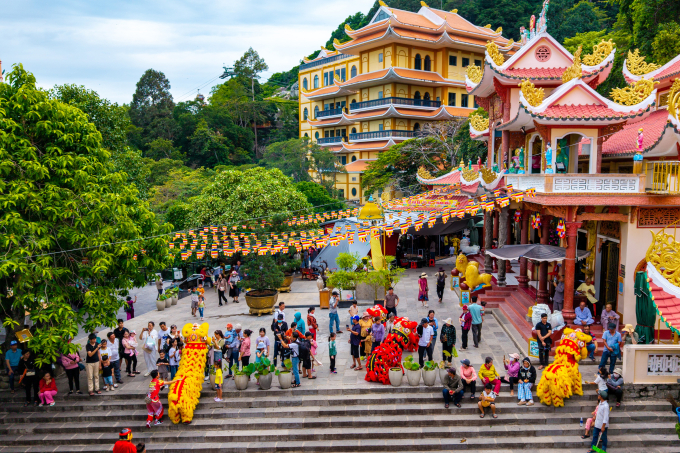 Ch&ugrave;a B&agrave; l&agrave; nơi diễn ra chuỗi hoạt động m&ugrave;a Lễ v&iacute;a Linh Sơn Th&aacute;nh Mẫu xuy&ecirc;n suốt 4 ng&agrave;y 18-21/6 (nhằm m&ugrave;ng 4-7/5 &acirc;m lịch). Ảnh: Sun Group