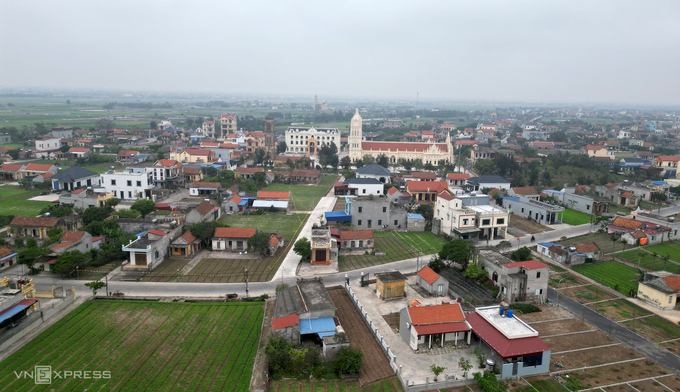 Cảnh l&agrave;ng qu&ecirc; ven biển Quất L&acirc;m. Ảnh: L&ecirc; Ho&agrave;ng