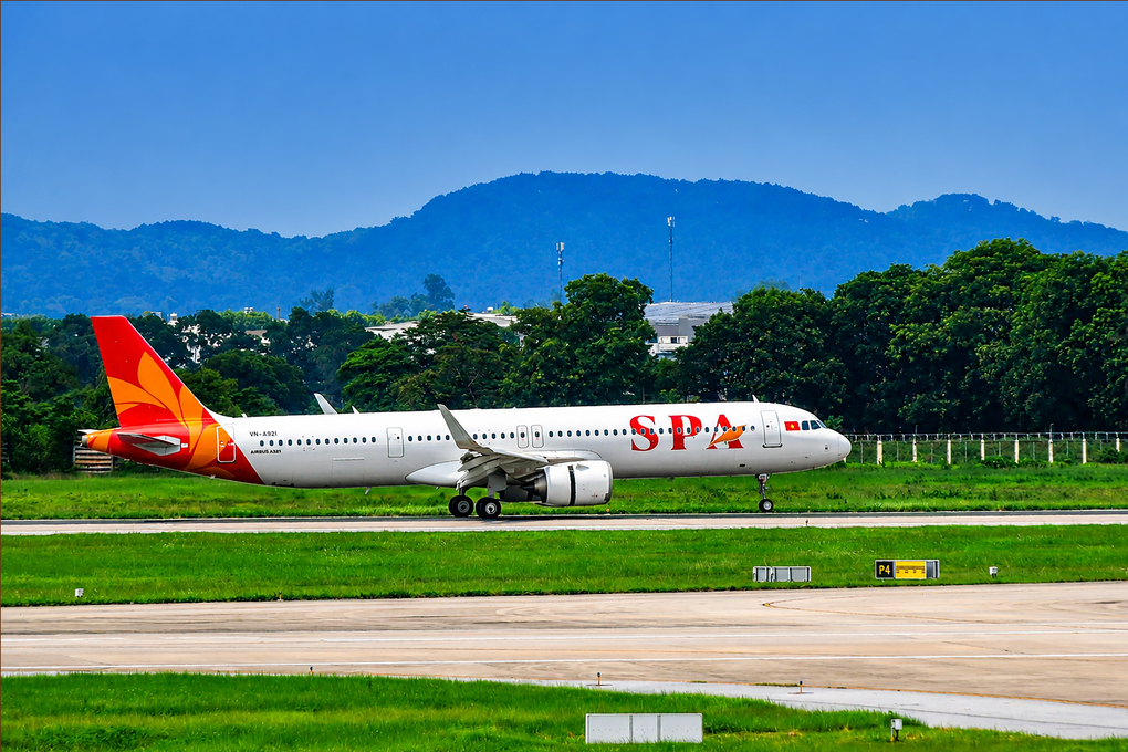 T&agrave;u bay Sun PhuQuoc Airways với nhận diện mới. Ảnh: SPA