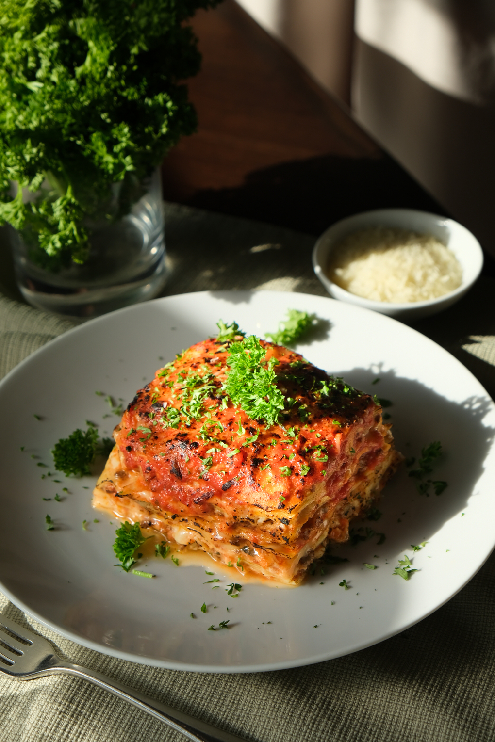 M&oacute;n Lasagna thủ c&ocirc;ng chuẩn &Acirc;u tại nh&agrave; h&agrave;ng Il Tramonto. Ảnh: Sheraton Phu Quoc Long Beach Resort