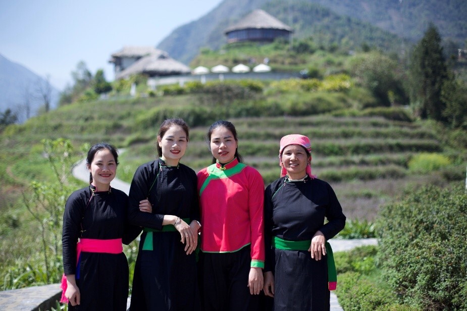 C&aacute;c nh&acirc;n vi&ecirc;n người bản địa tại Topas Ecolodge. Ảnh: Topas Ecolodge