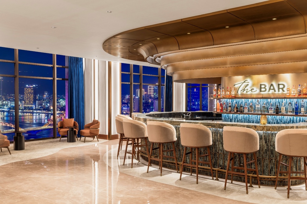 The Bar tại TUI Blue Han River. Ảnh: TUI Blue Han River